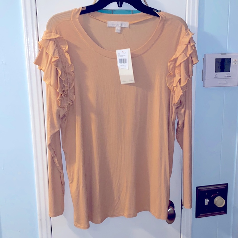 NWT lapis & Lillie’s long sleeve ruffled arm ridged pull over blouse, size large
